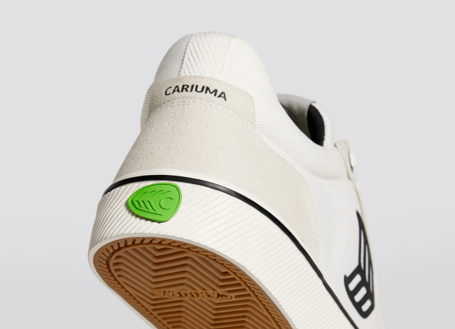 رجال Cariuma أوف وايت خمر / أسود V2FZ117
